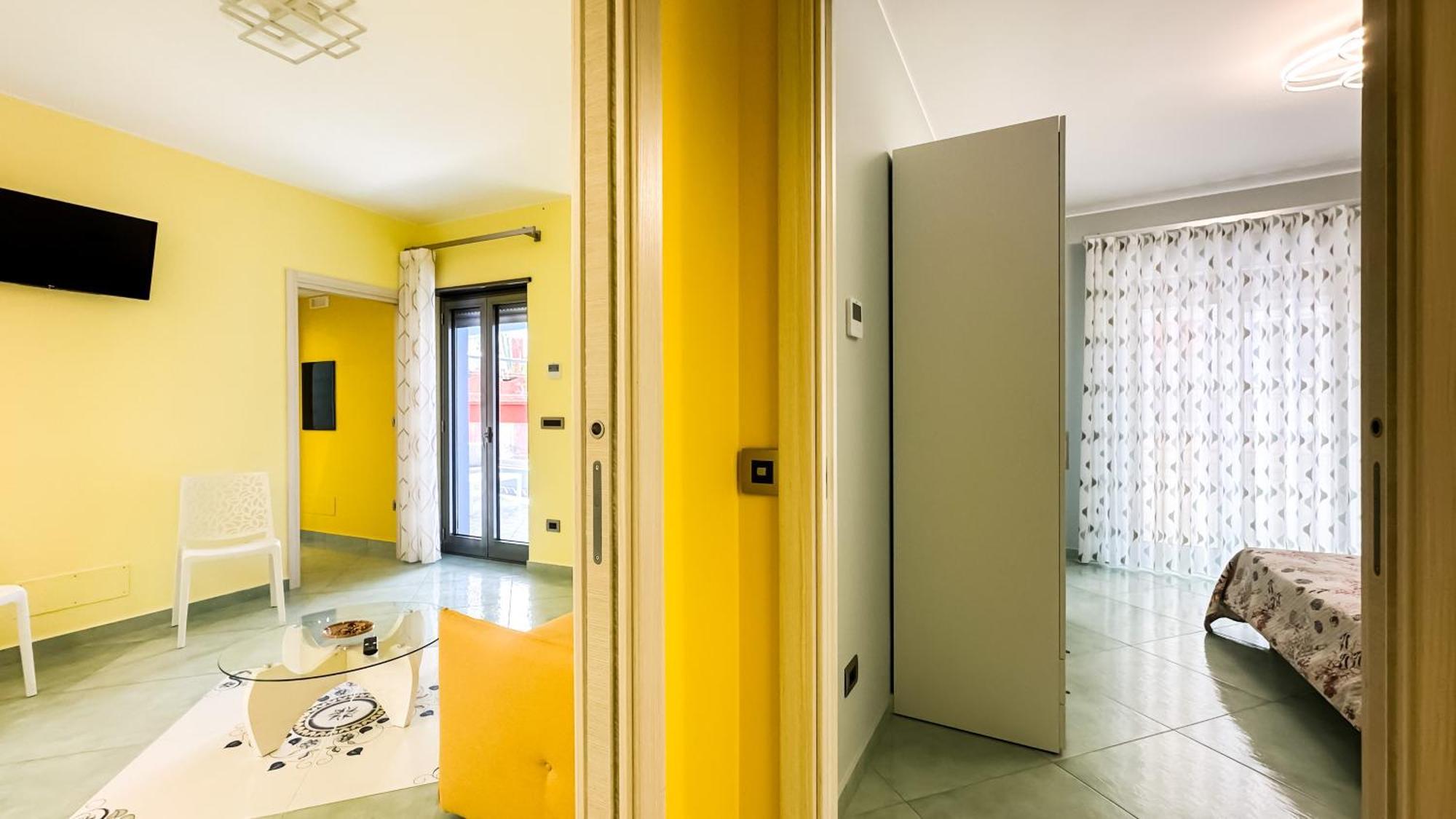 After Sun Apartment *